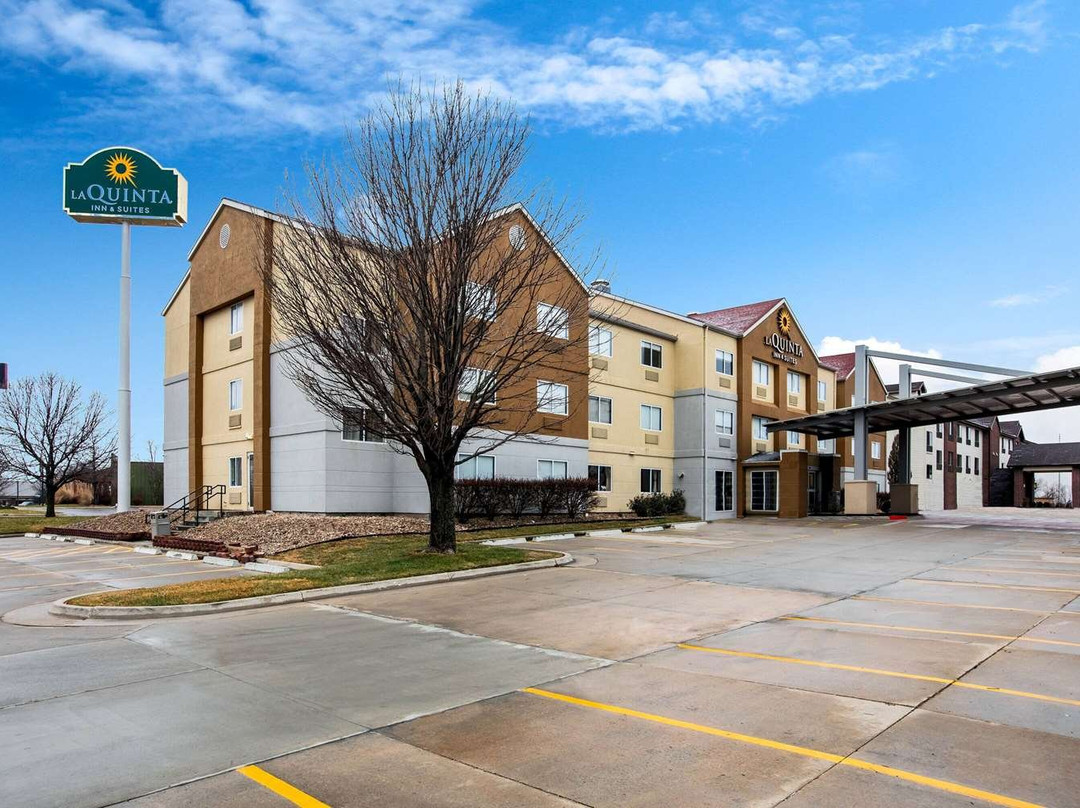 恩波利亚费尔菲尔德客栈主图