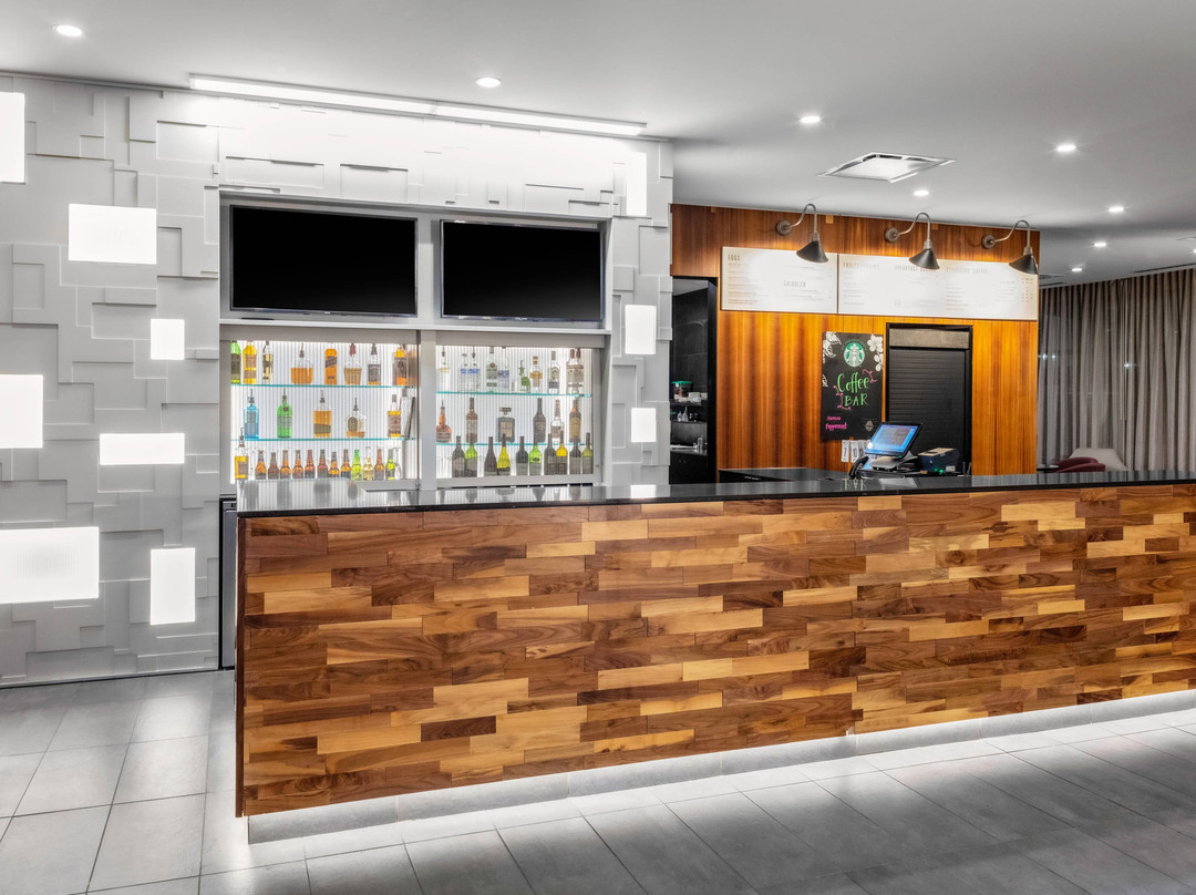 Courtyard by Marriott East Lansing Okemos主图