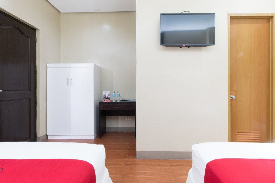 RedDoorz Plus Near Tacloban Astrodome主图