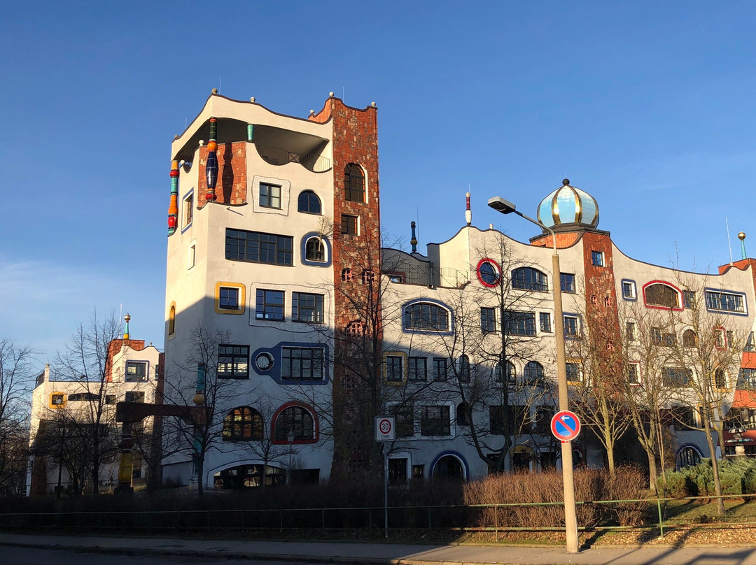 Hundertwasserschule景点图片