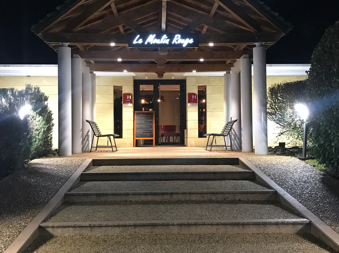 Hotel Le Moulin Rouge主图