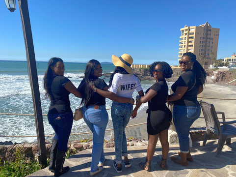 Baja Society Tours-圣地亚哥必去景点