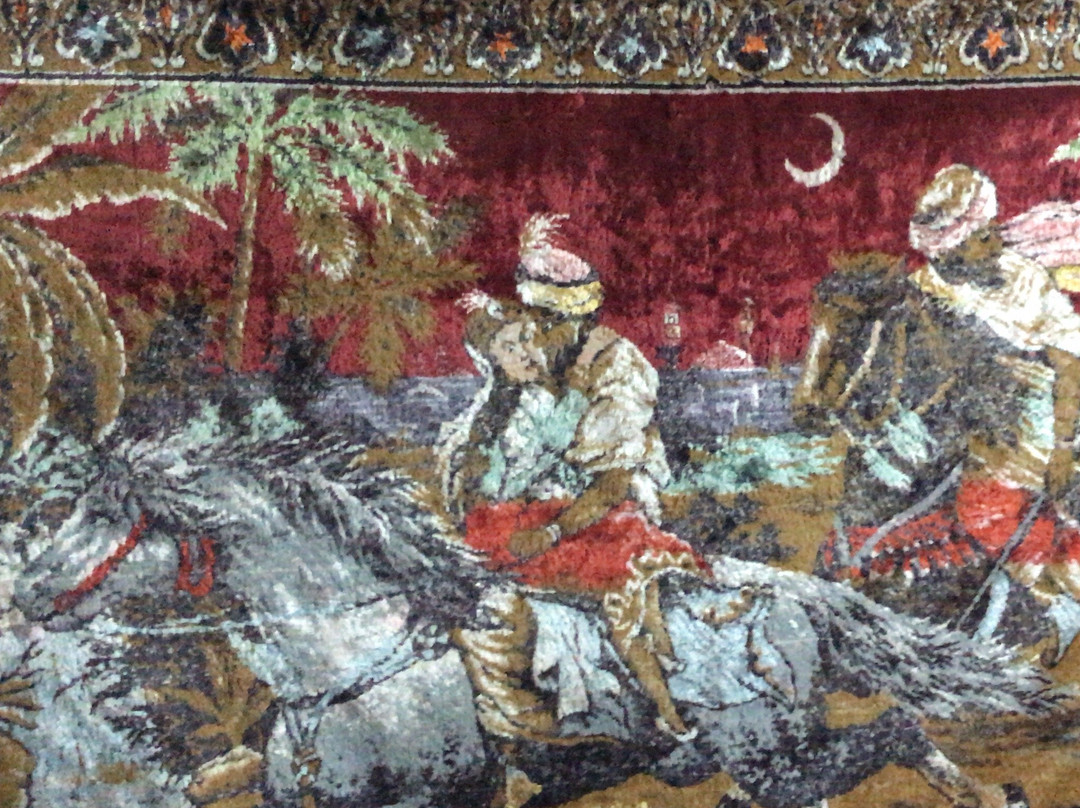 Romanian Kitsch Museum-布加勒斯特必去景点