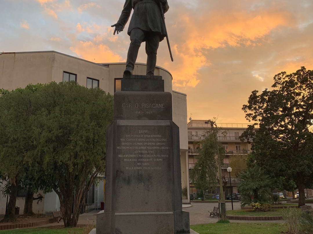 Bronze Statue of Carlo Pisacane景点图片