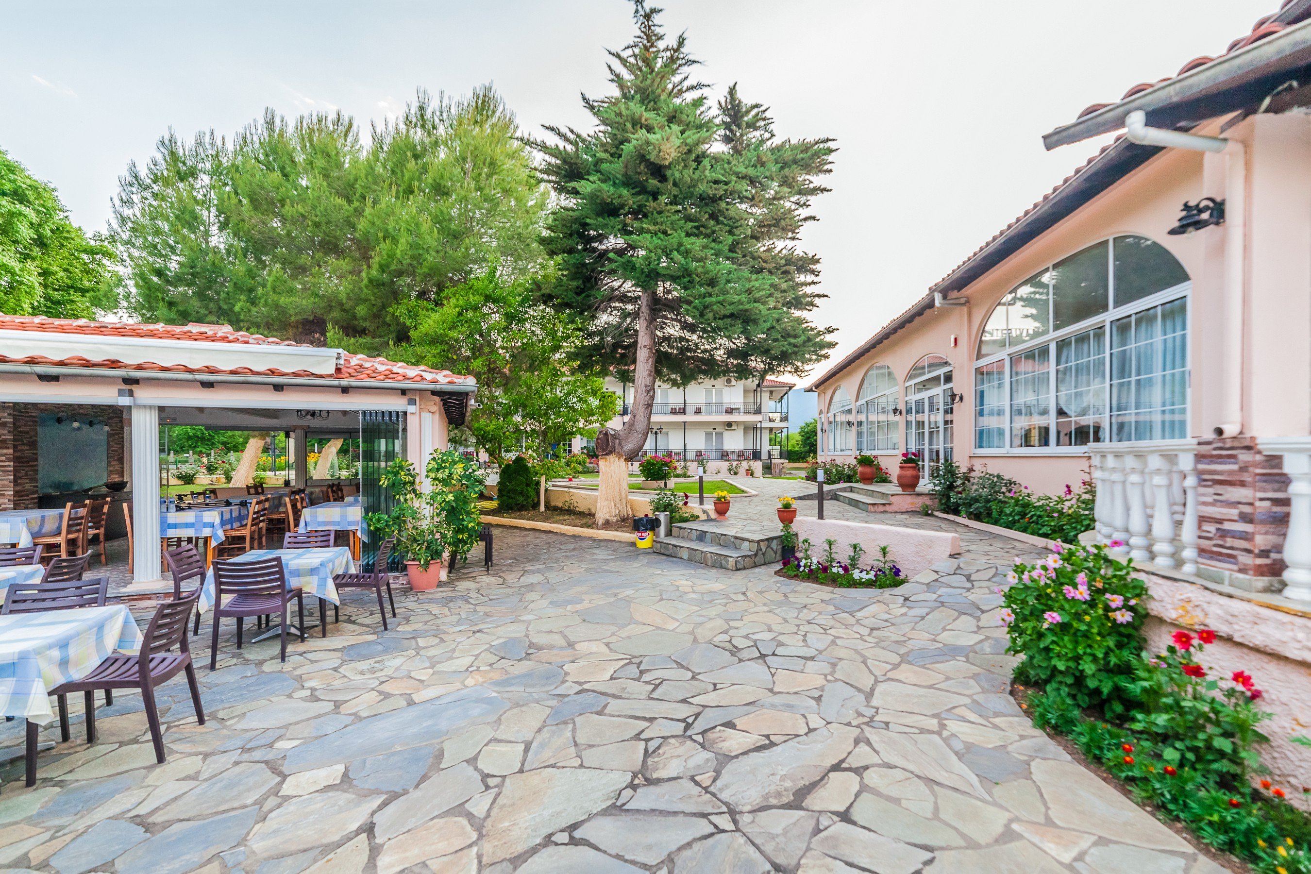Sintrivanis Beach Resort-官方