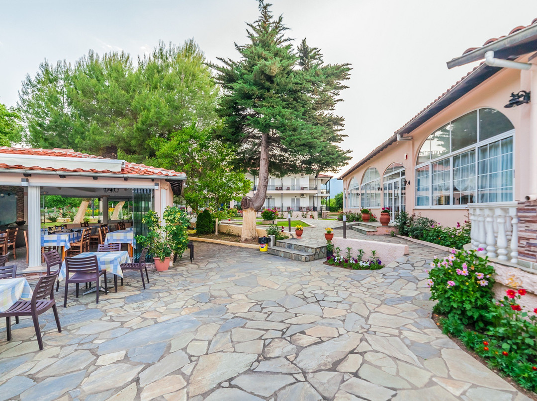 Sintrivanis Beach Resort主图
