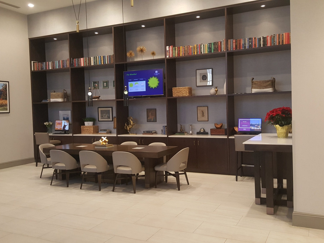 夏洛特维尔希尔顿逸林酒店主图