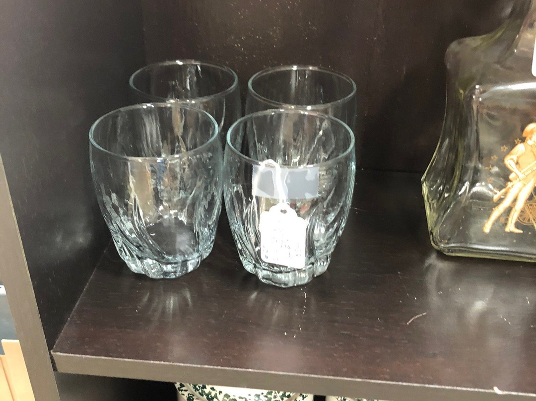 Bird's Eye Treasures Antiques and More-Bixby必去景点