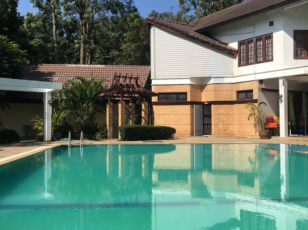 雷克斯桂河渡假酒店主图