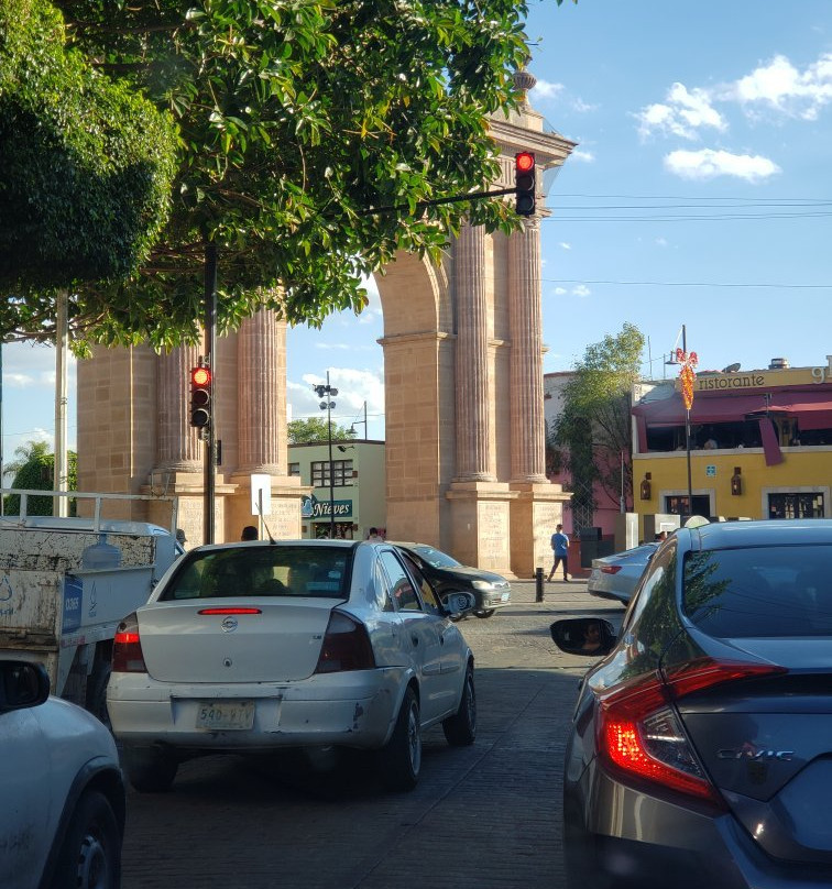 Arco Triunfal de la Calzada de los Héroes-利昂必去景点