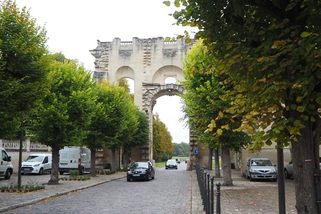 Porte Saint-Denis-尚蒂伊必去景点