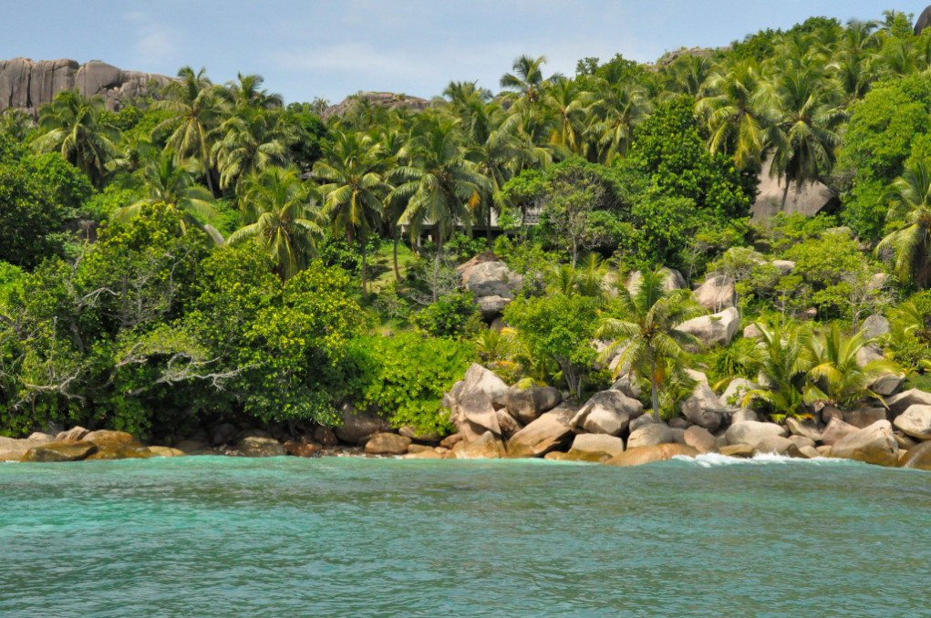 Félicité Island景点图片