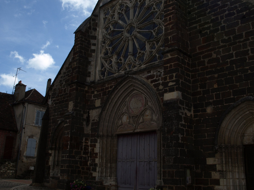 Église Saint-Ferréol de Saint-Fargeau景点图片