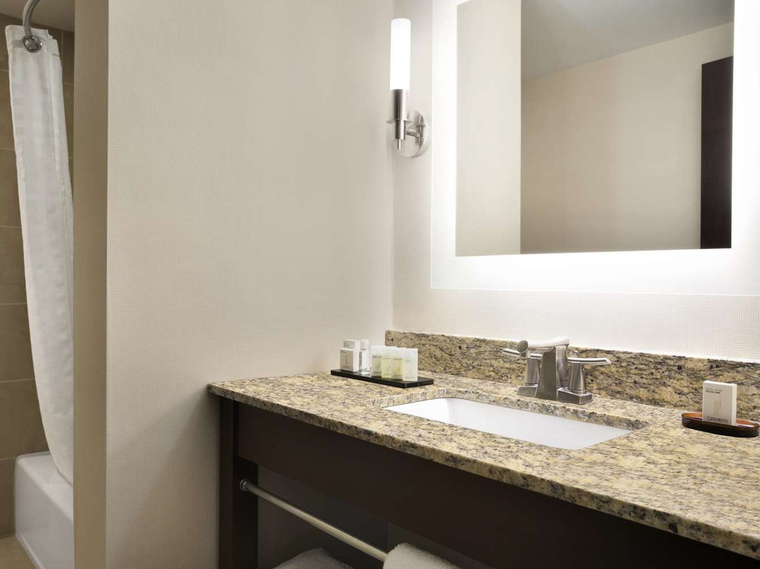 Embassy Suites by Hilton Jackson North Ridgeland主图