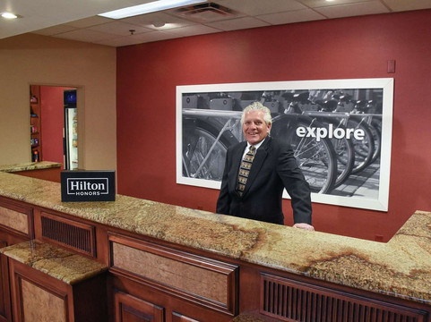 希尔顿欢朋套房酒店-杨斯敦坎菲尔德主图