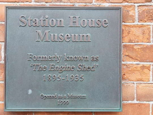 克利夫登站酒店