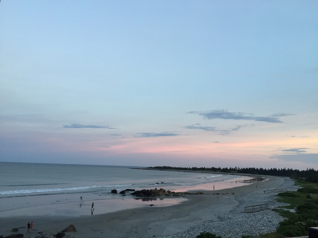 White Point Beach景点图片