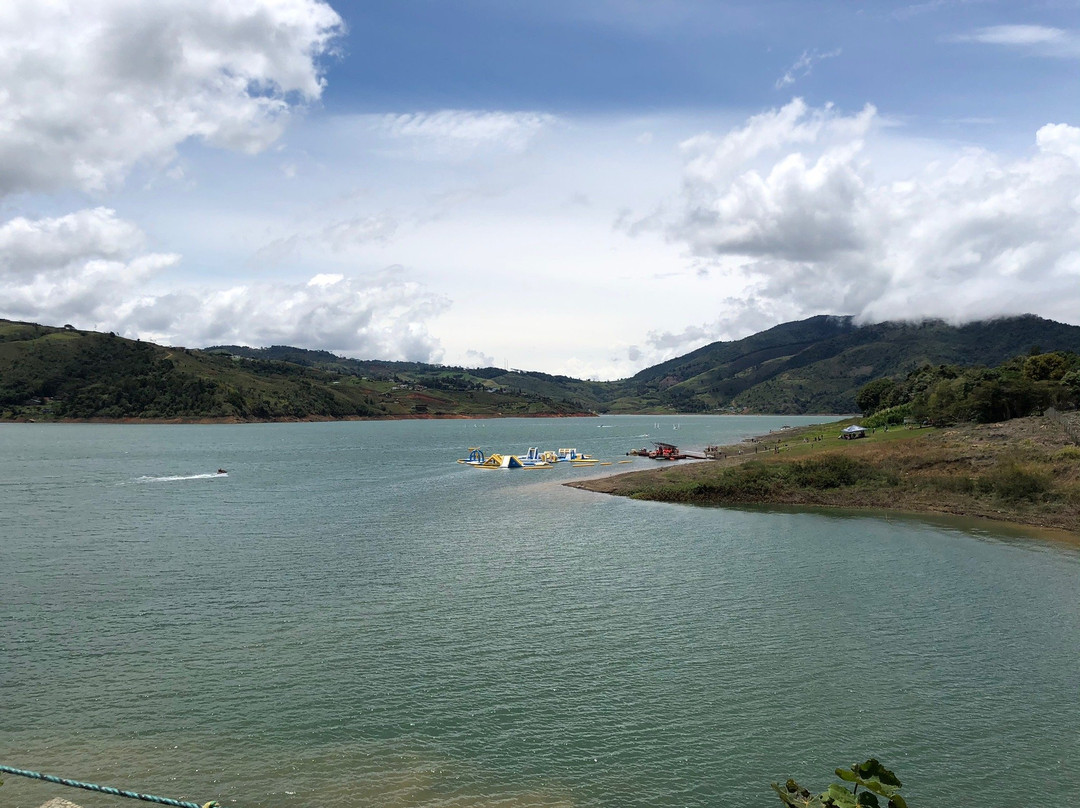 Calima Kitesurf School景点图片