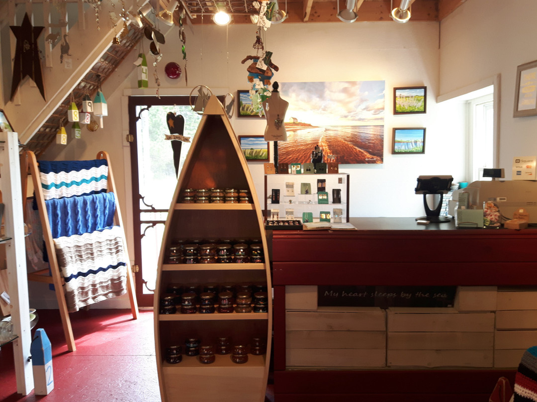 Island Artifacts Eclectic Gift Shop景点图片