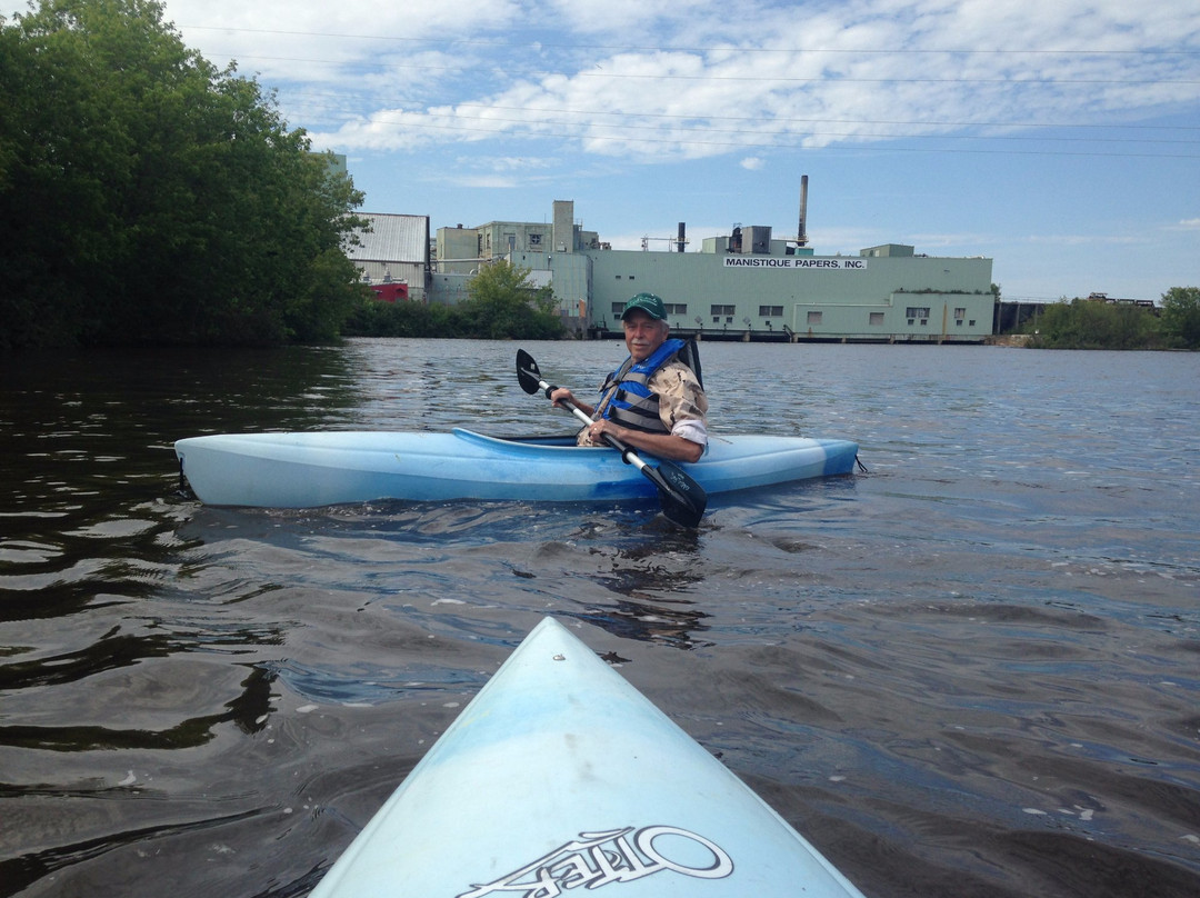 Blue Mystique-Manistique必去景点