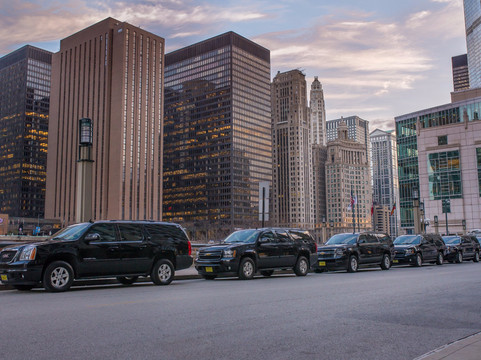 SUV Chicago Limo-芝加哥必去景点