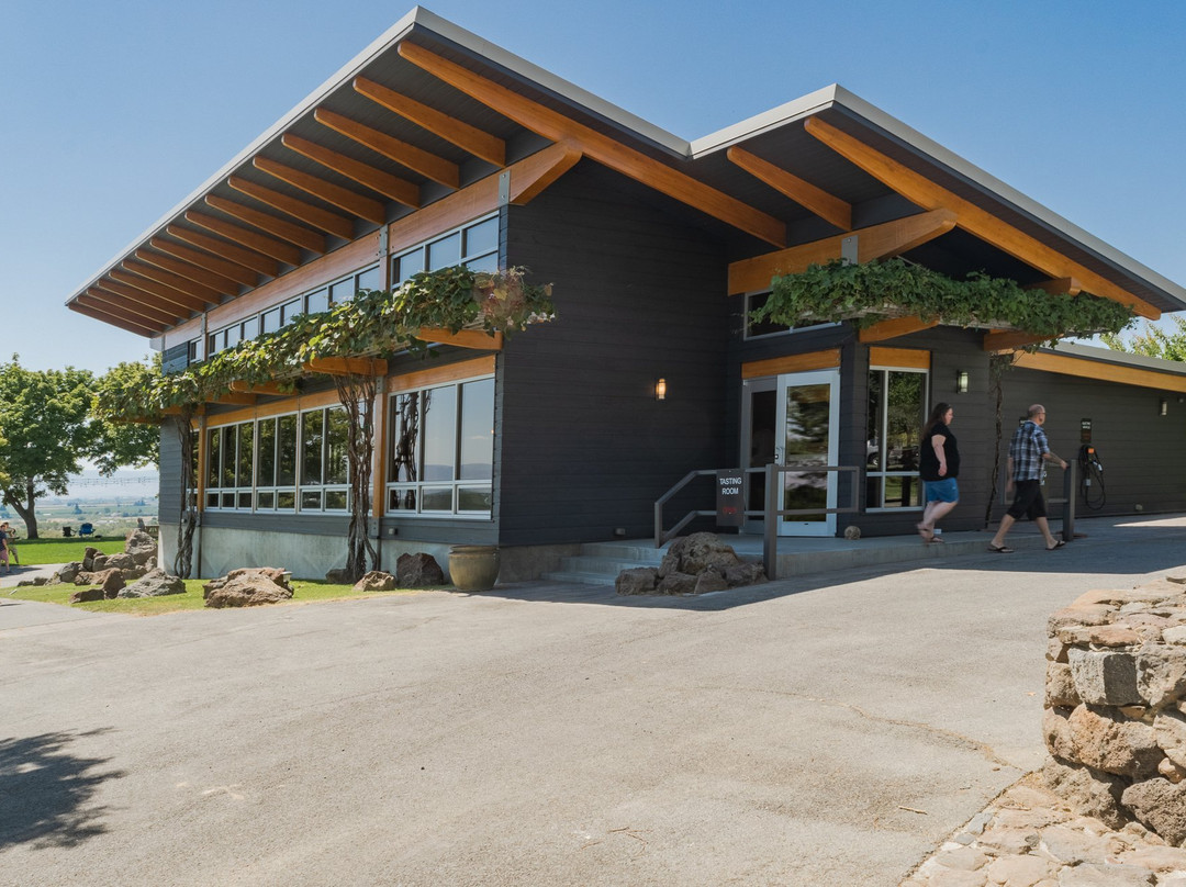 Wapato旅游景点-Freehand Cellars