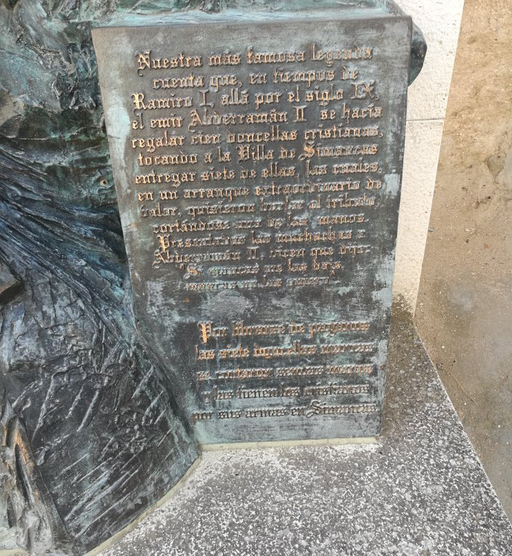 Monumento a las 7 doncellas-Simancas必去景点