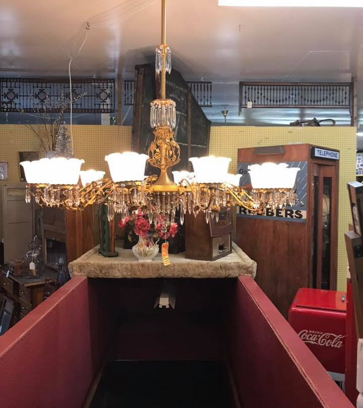 Roscoe Woodstock Antique Mall-Woodstock必去景点