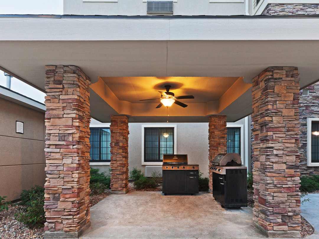 Staybridge Suites Wichita By IHG主图