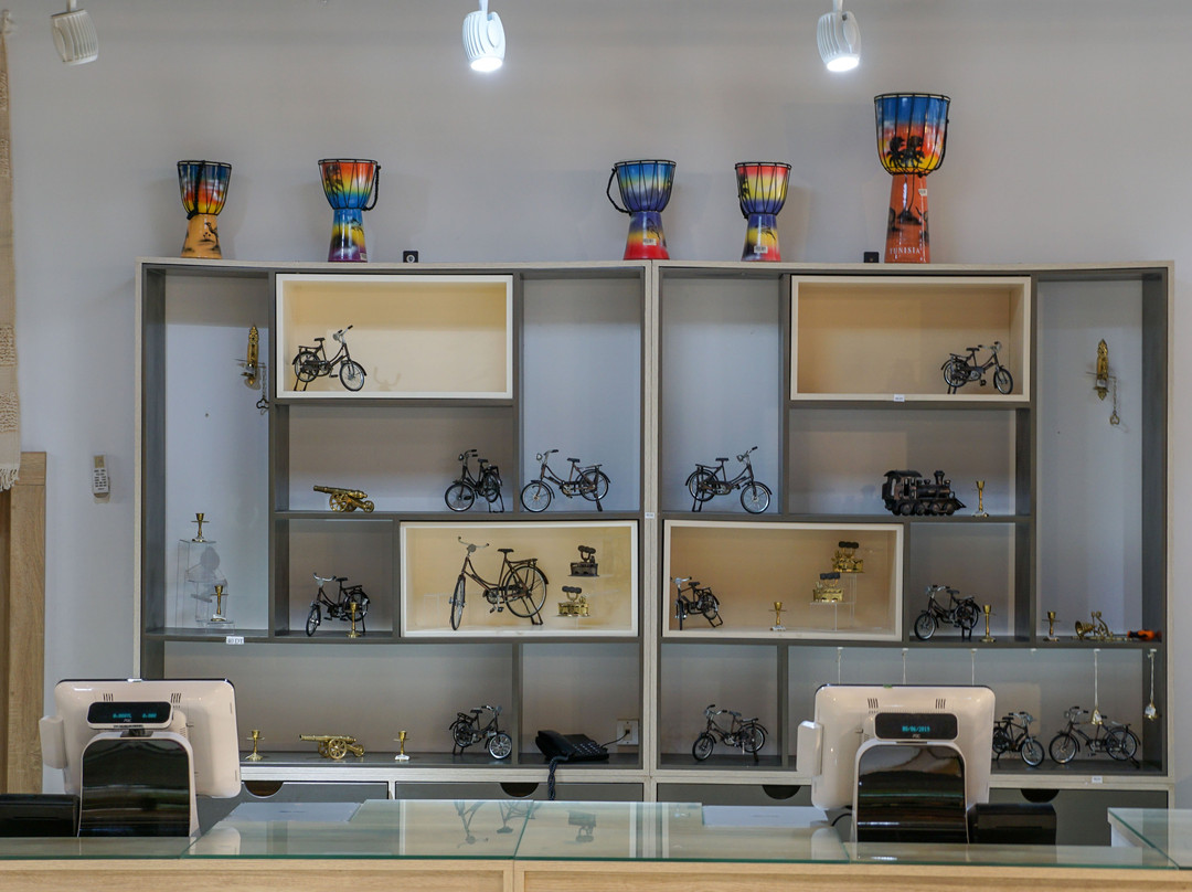 Megastore Gifts-苏塞必去景点