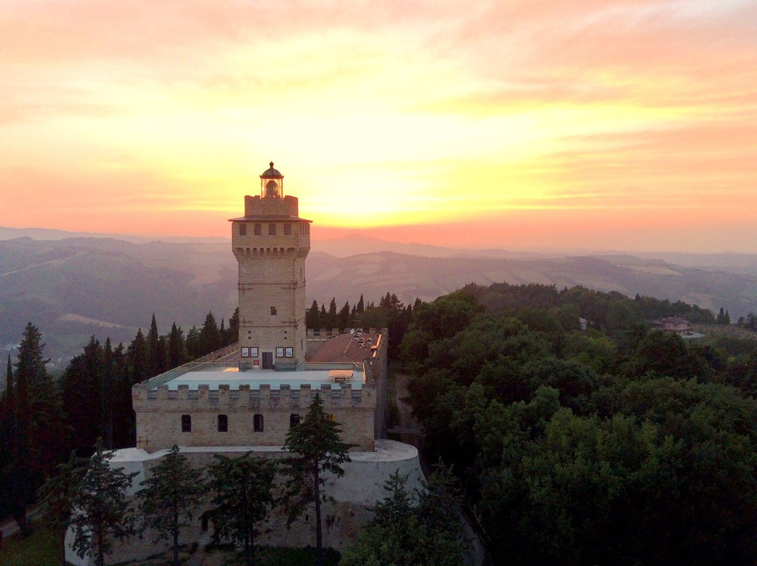 Rocca delle Caminate景点图片