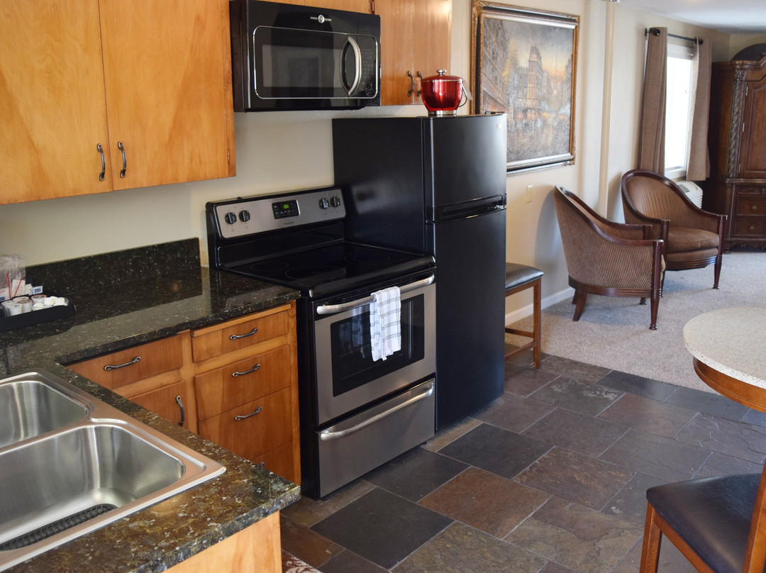 Silverton Inn and Suites主图