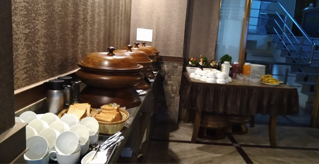 The Crescent Hotel主图