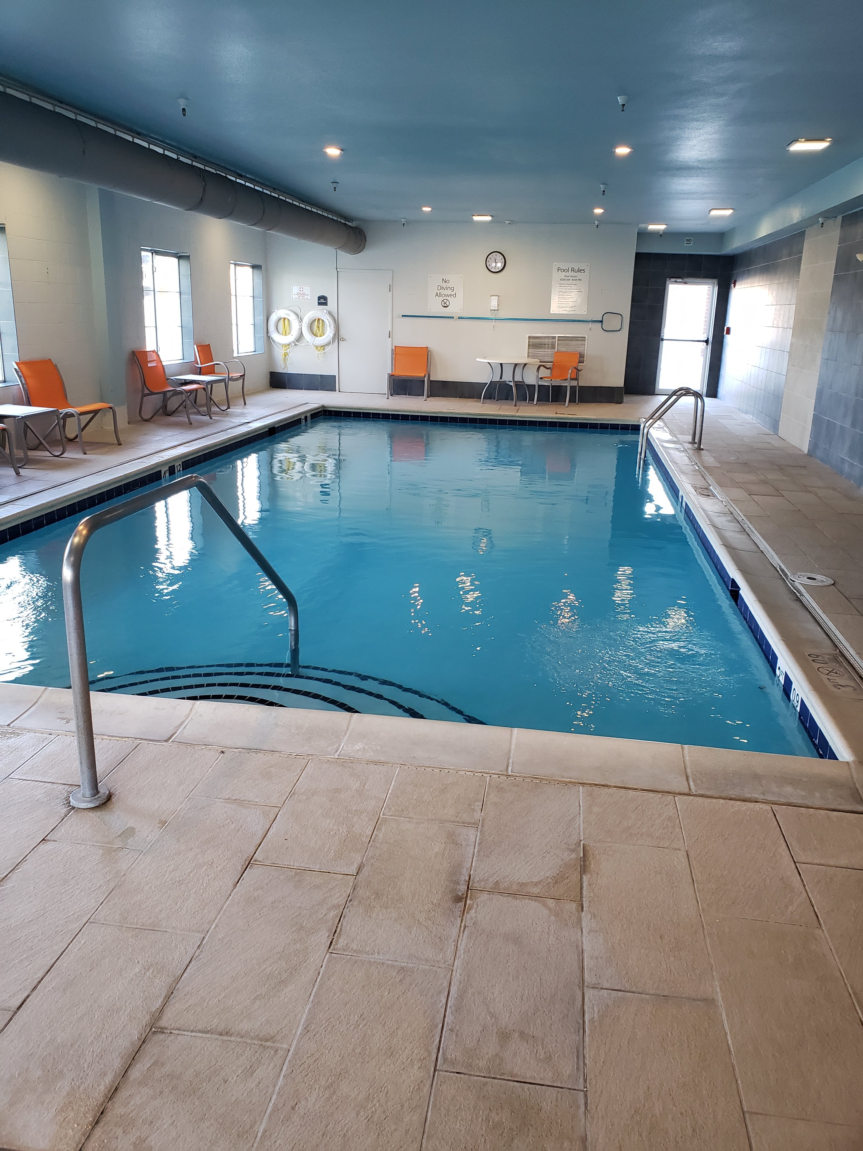 Holiday Inn Express & Suites Petersburg-fort Lee-泳池