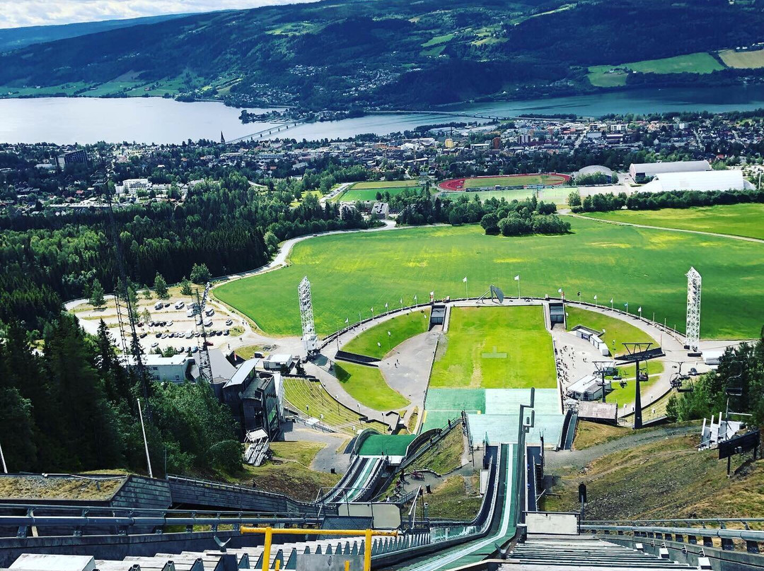 Lysgardsbakkene Ski Jumping Arena景点图片