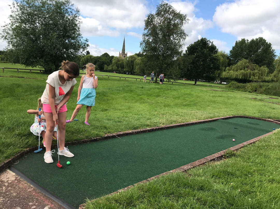 Stratford Minigolf-埃文河畔斯特拉特福必去景点