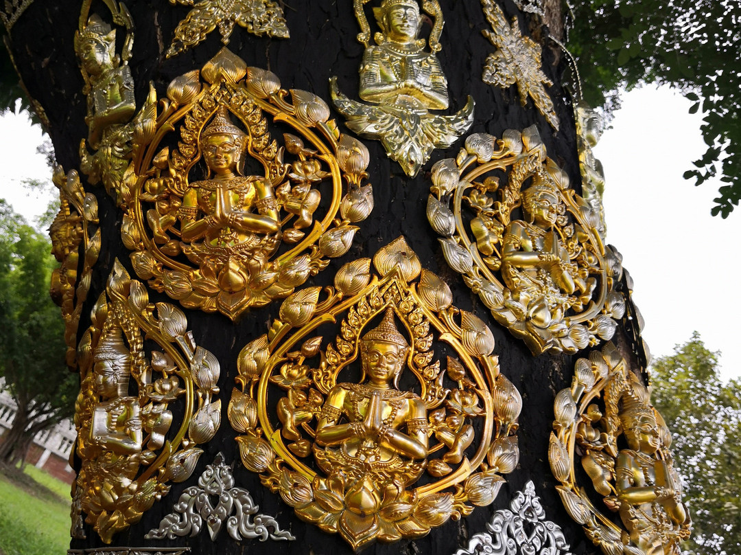 Chula Mani Temple景点图片