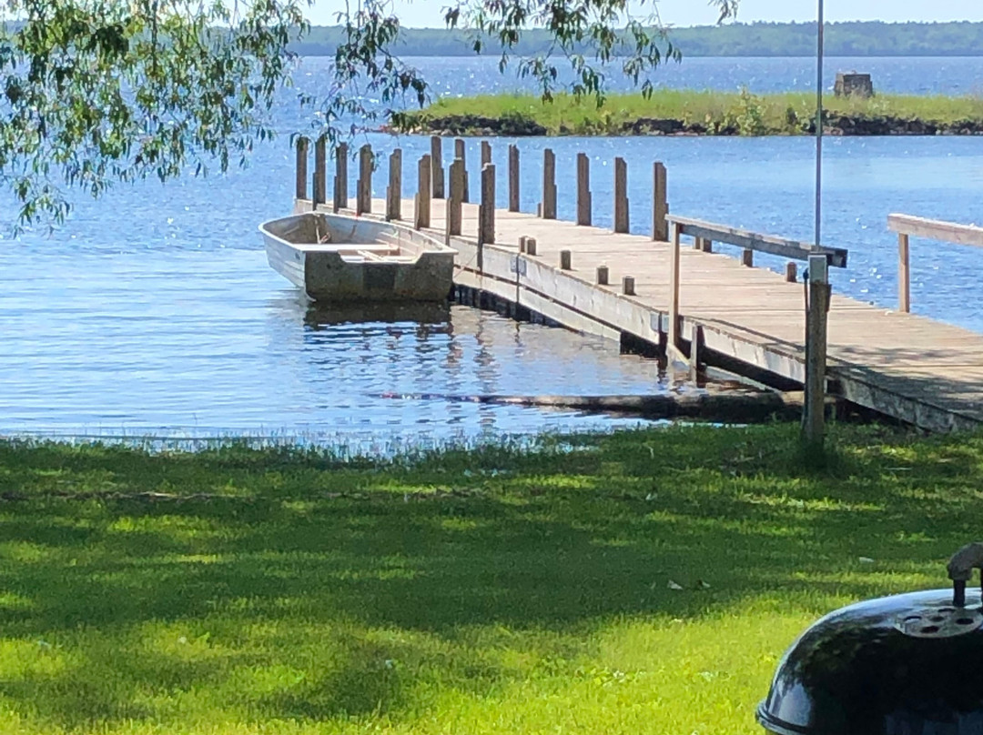 Lindberg’S Cove Resort