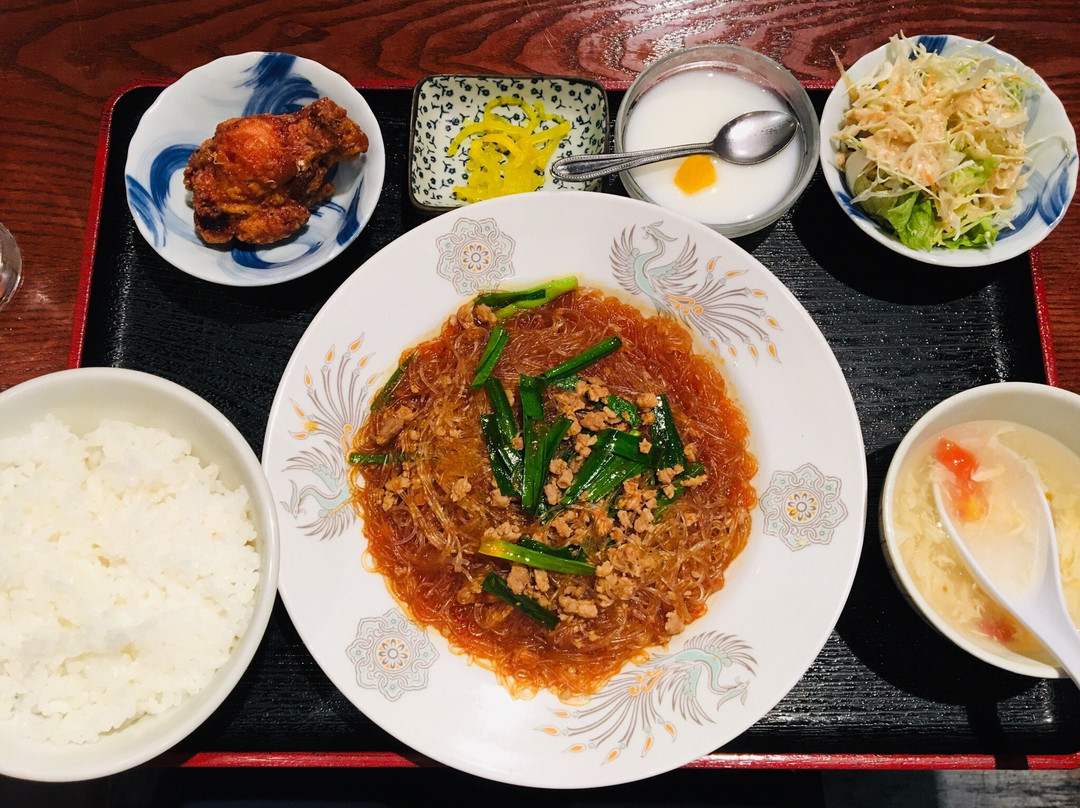 中華料理 川菜館