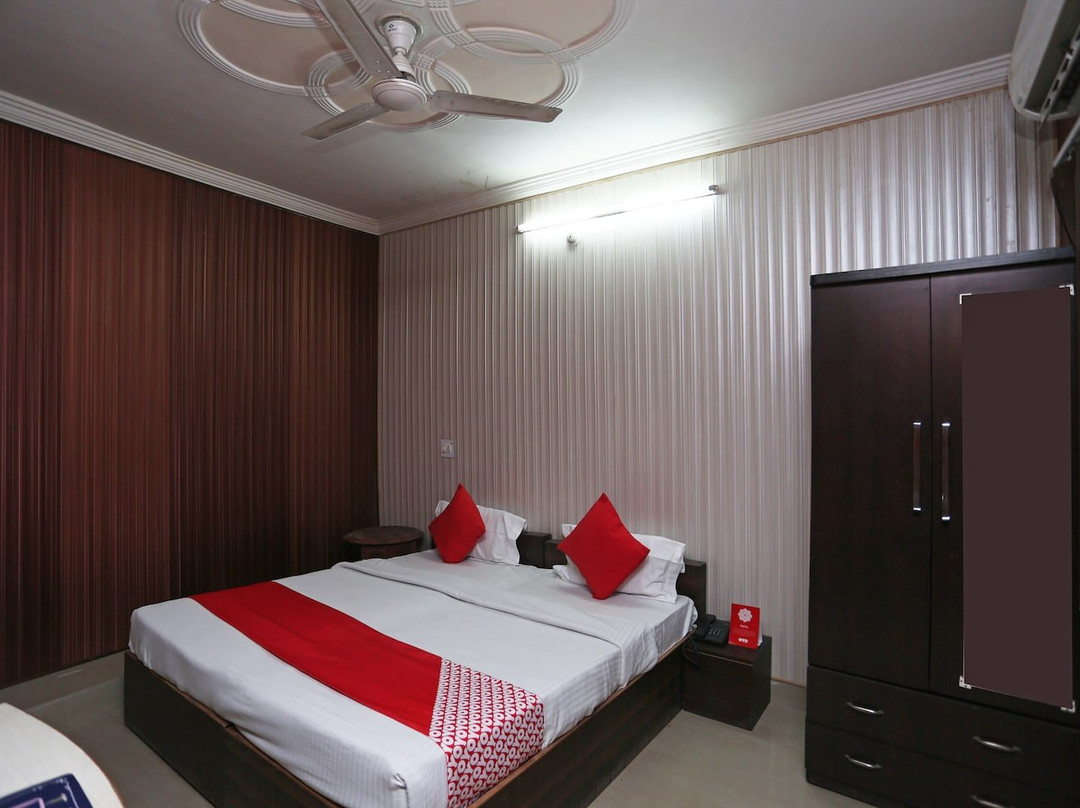 OYO 16391 Mangalam Palace主图