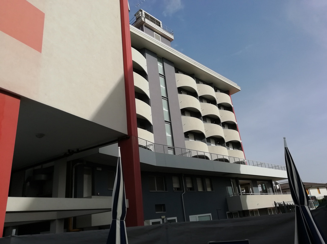 Hotel Ambassador主图