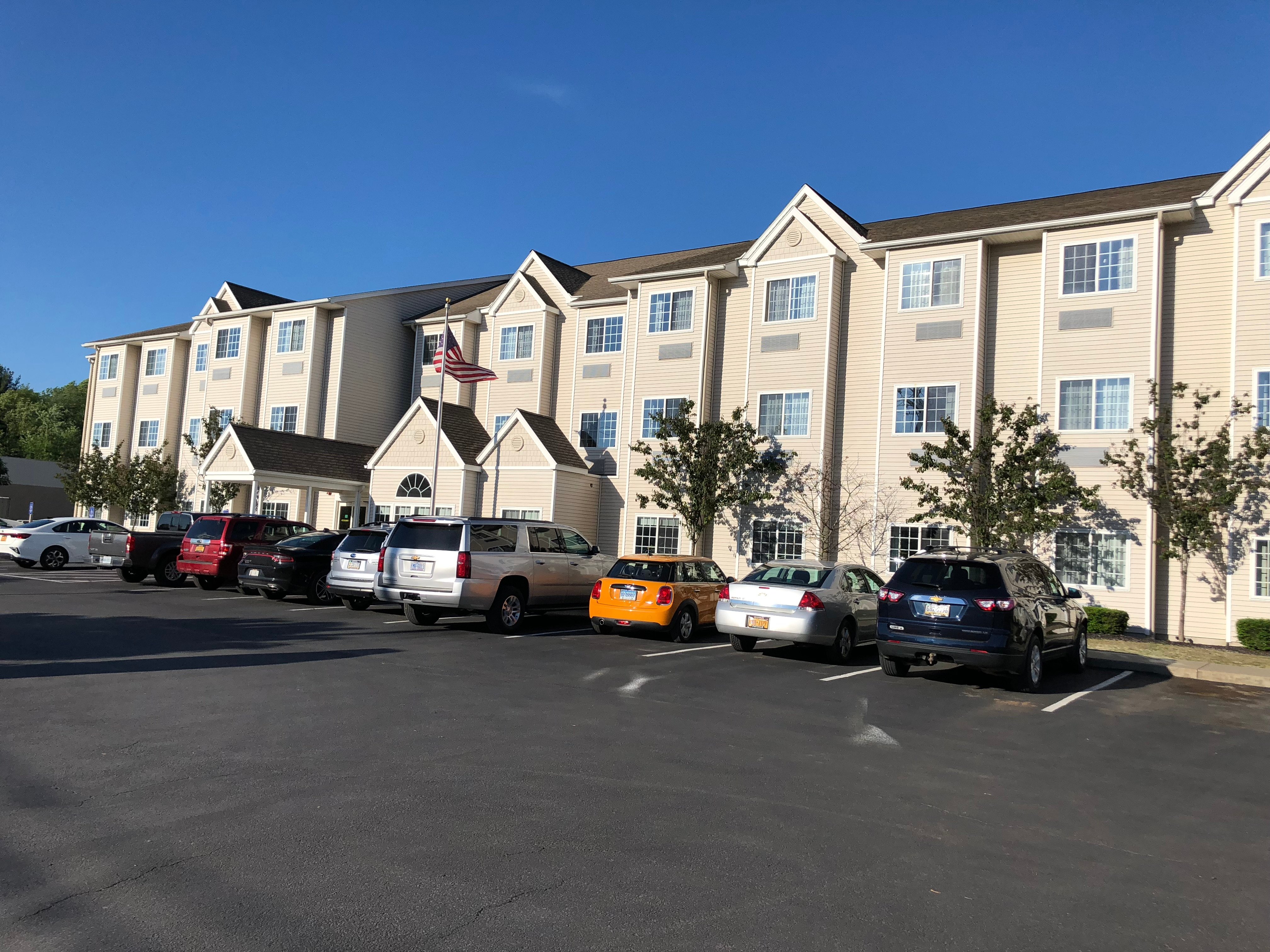 Microtel Inn & Suites by Wyndham Johnstown-浴室