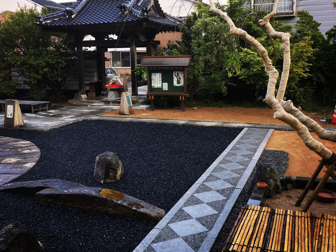 Manshouji Temple Kuyo Sensei-ban景点图片