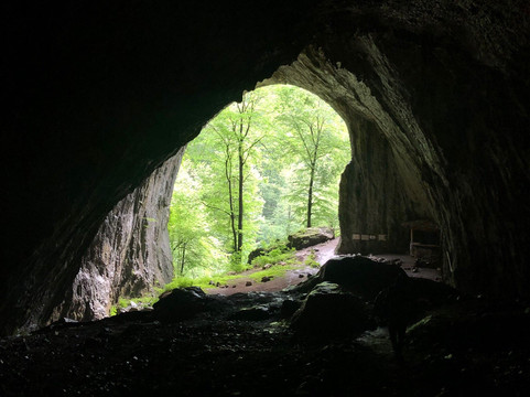 Meziad Cave-Meziad必去景点