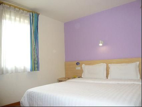 7天优品酒店（成都玉林路倪家桥地铁站店）主图