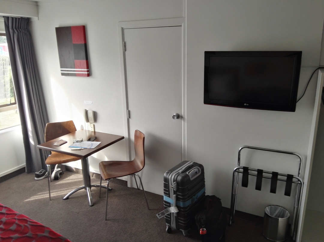 83 By The Sea Petone主图