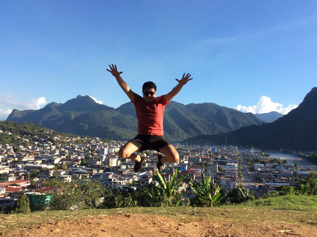 Mirador Cruz de San Cristobal景点图片