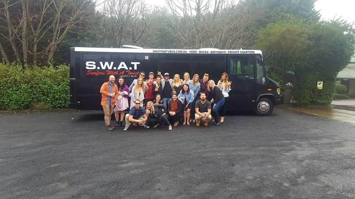 Swat Party bus-黄金海岸必去景点