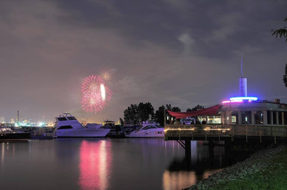 Sarnia Bay Marina景点图片