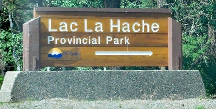 Lac La Hache Provincial Park景点图片